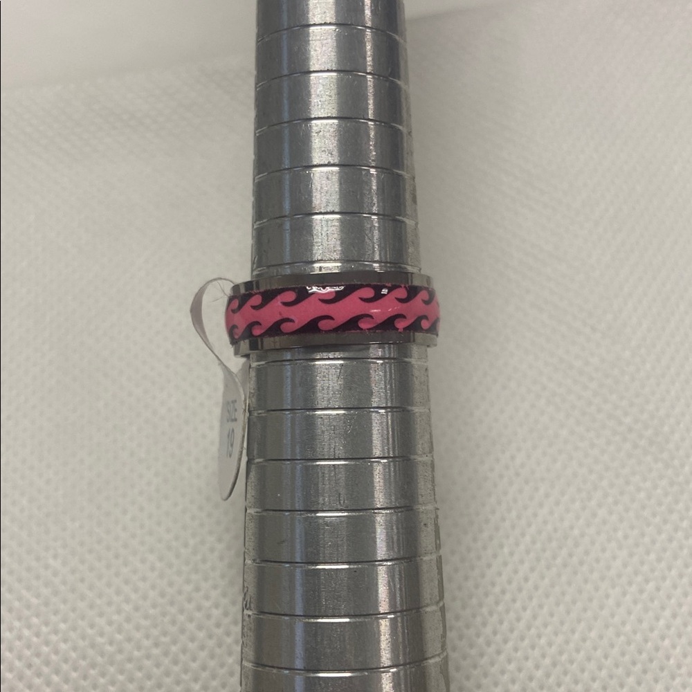 Pink and Black Wave Pattern Ring